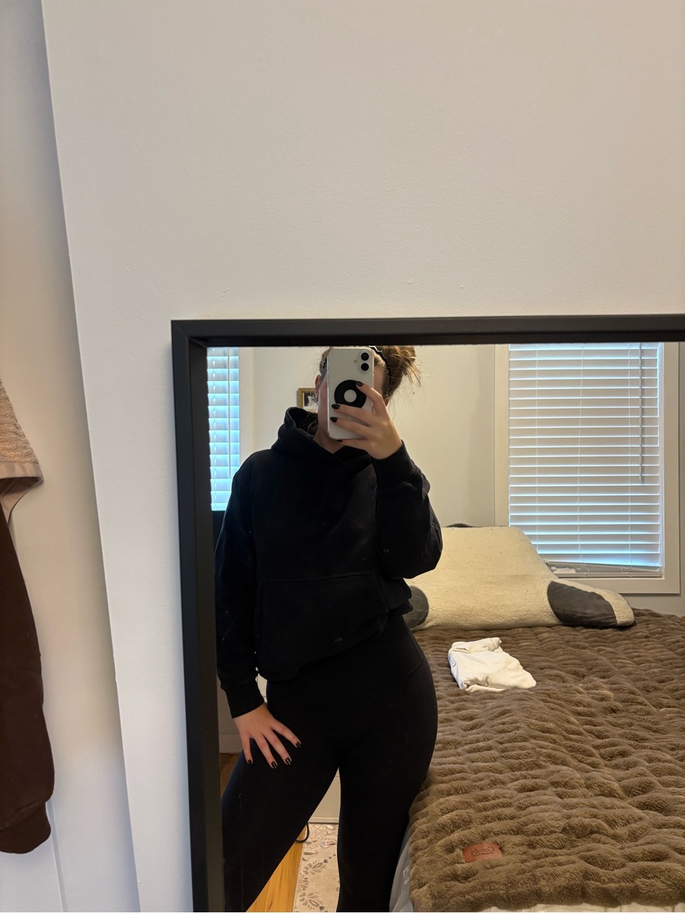 ARITZIA- TNA Black Women's Hooded Sweatshirt - Classic Cozy Pullover